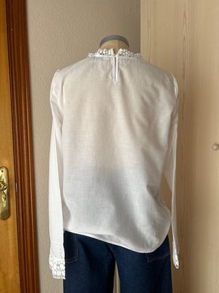 Camisa Tintoretto blanca con encaje