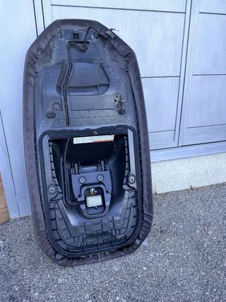 Asiento Suzuki Burgman 400 K7