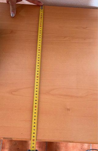 Escritorio de ordenador con cajones