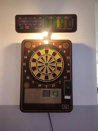 Diana de dardos con monedero