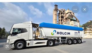 Chofer para camion con bañera
