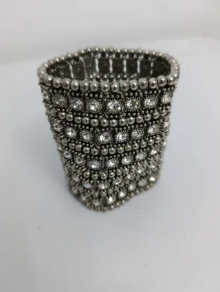 Pulsera elástica con piedras