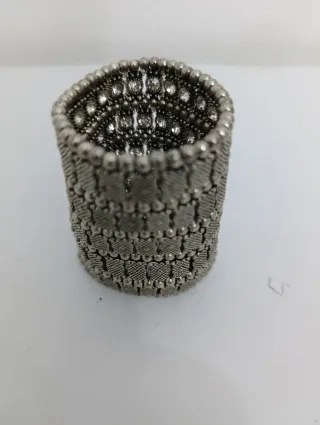 Pulsera elástica con piedras