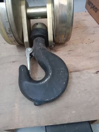 Gancho para puente grúa