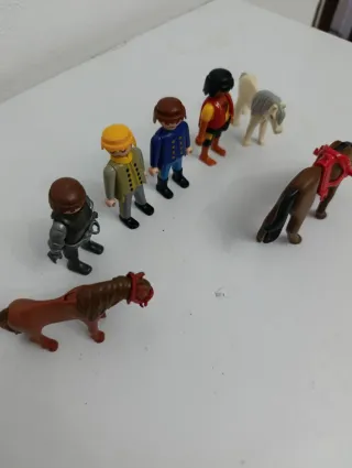 Figuras Playmobil y Caballos