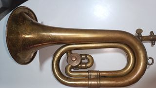 CORNETA HONSUY CON BOLSO Y BOQUILLA.