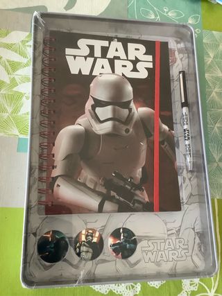 Scatola Star Wars con quaderno e penna