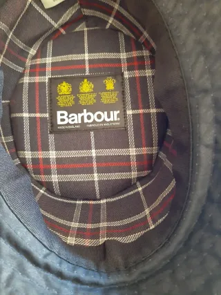 Sciarpa e cappello Barbour