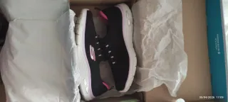 Zapatillas Skechers  mujer Negras y Rosas