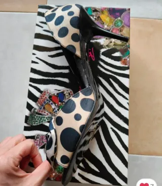 Zapatos Beverly Feldman Beige/Negro Lunares