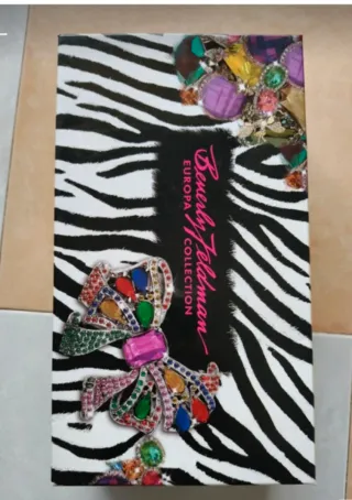 Zapatos Beverly Feldman Beige/Negro Lunares