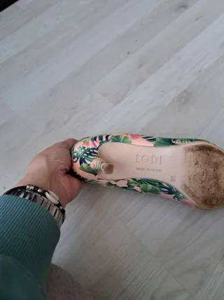 Zapatos Lodi tacón estampado floral