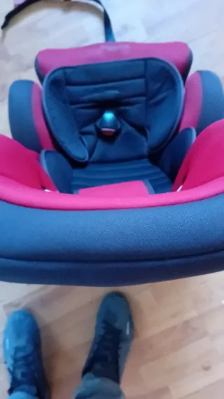 Silla de coche Vivitta roja y negra