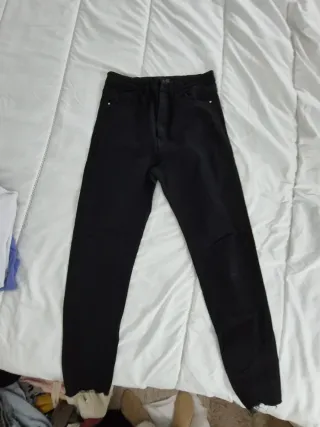 Pantalones pitillo negros