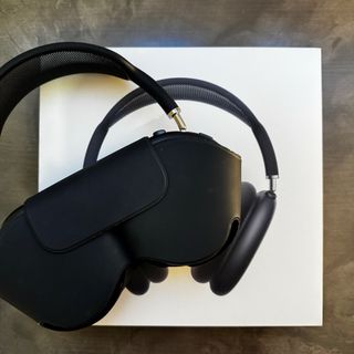 AirPods Max Medianoche con grabado