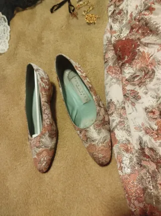 Traje Alicantina Talla M, Aunque está confeccionad