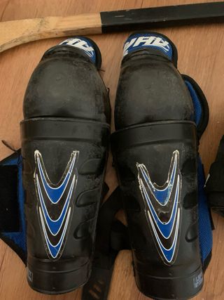 Equipo Hockey niño, patines talla 1