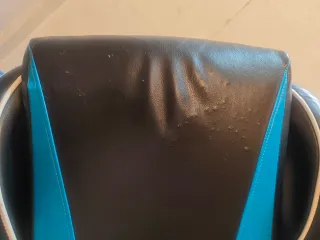 Silla Gaming F004 con reposapiés