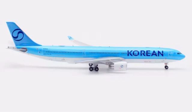 Maqueta Korean Air A330-300 HL8025 AV400