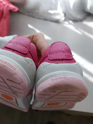 Botines Biomecanics Talla 24 Rosa