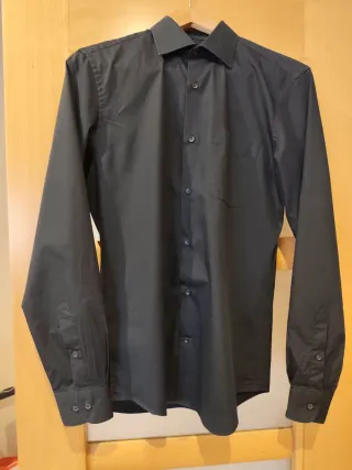 Camisa Negra Dustin Essentials Classic. Talla 2