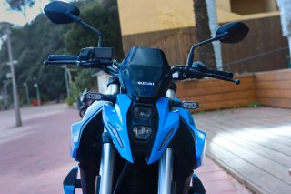 Suzuki GSX 8S 2023 Azul/Negro + accesorios