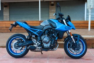 Suzuki GSX 8S 2023 Azul/Negro + accesorios