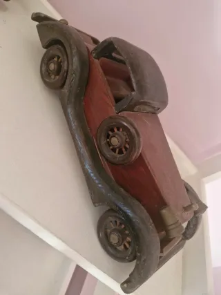 Coche Madera Antiguo Pintado a Mano.  SIGRIS