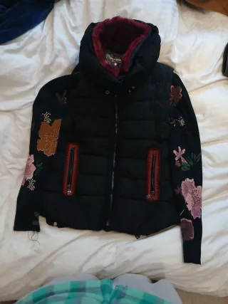 Abrigo Desigual Negro Multicolor Flores