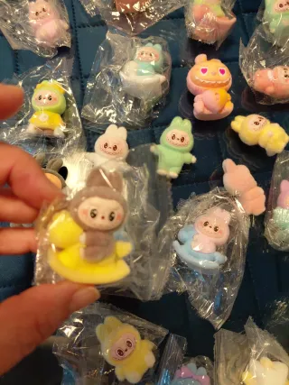 Labubu pequeños variados