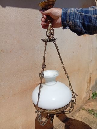 Lámpara colgante de metal y cristal