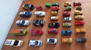 Lote di auto in miniatura