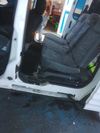 Ford E-Transit Courier 2012