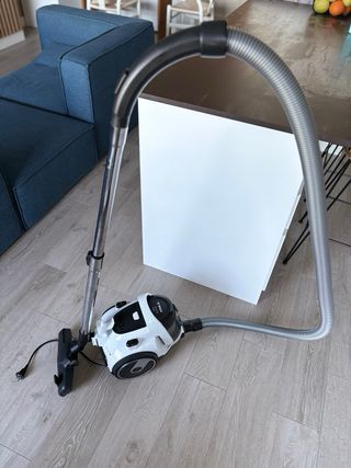 Aspiradora Bosch Serie 2 Trineo