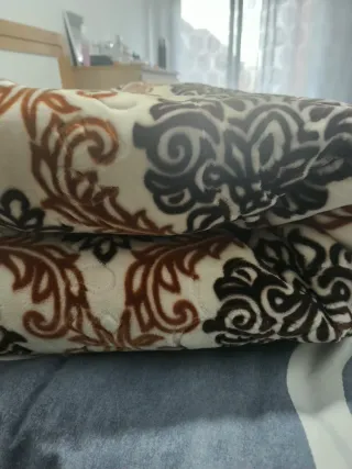 Manta de cama con estampado floral