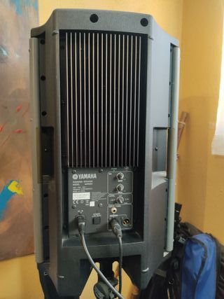 2 Altavoces Activos Yamaha MSR400