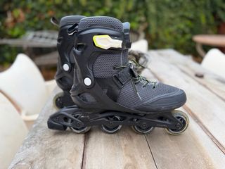 Patines en línea negros