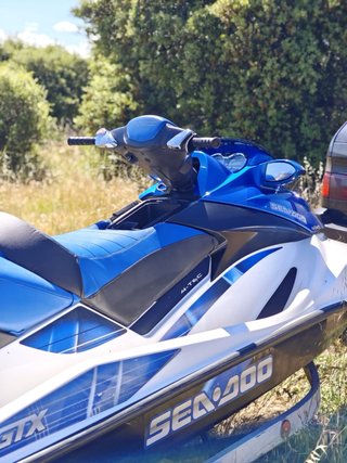 Sea-Doo gtx Azul y Blanco
