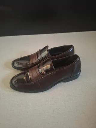 Zapatos de vestir marrones para hombre