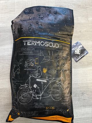 Manta Tucano Urbano Termoscud Negra MODELO R183