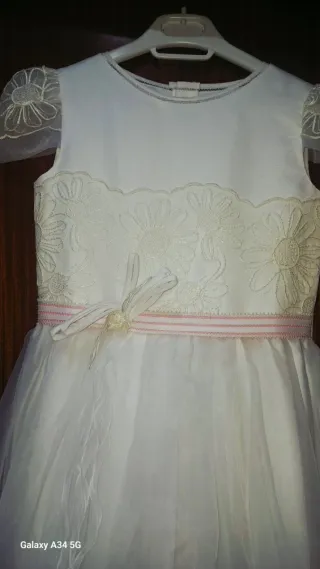Traje de Comunión Niña Blanco Marfil. Regalo moña.