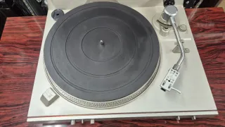 Tocadiscos Aiwa AP D30H