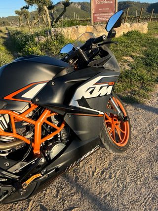 KTM RC 125 Impecable