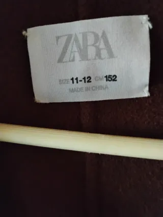 Abrigo tipo gabardina Zara marrón