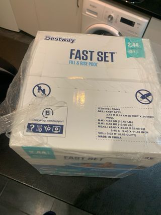 Piscina Bestway Fast Set 2.44m sin abrir