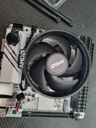 Combo Placa Base Ryzen + procesador + NVMe 250GB