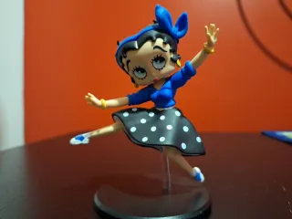 Figura Betty Boop Polka Dot Skirt