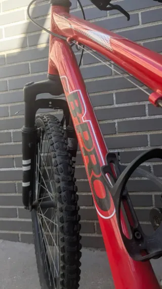 Bicicleta B-Pro 24 Roja