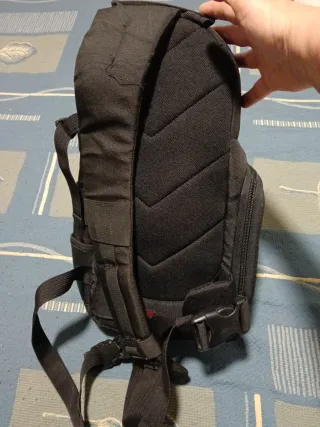 Mochila Amazon Basics Negra