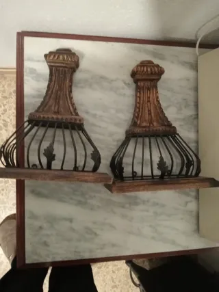 Estanterías de madera y metal (2 unidades)